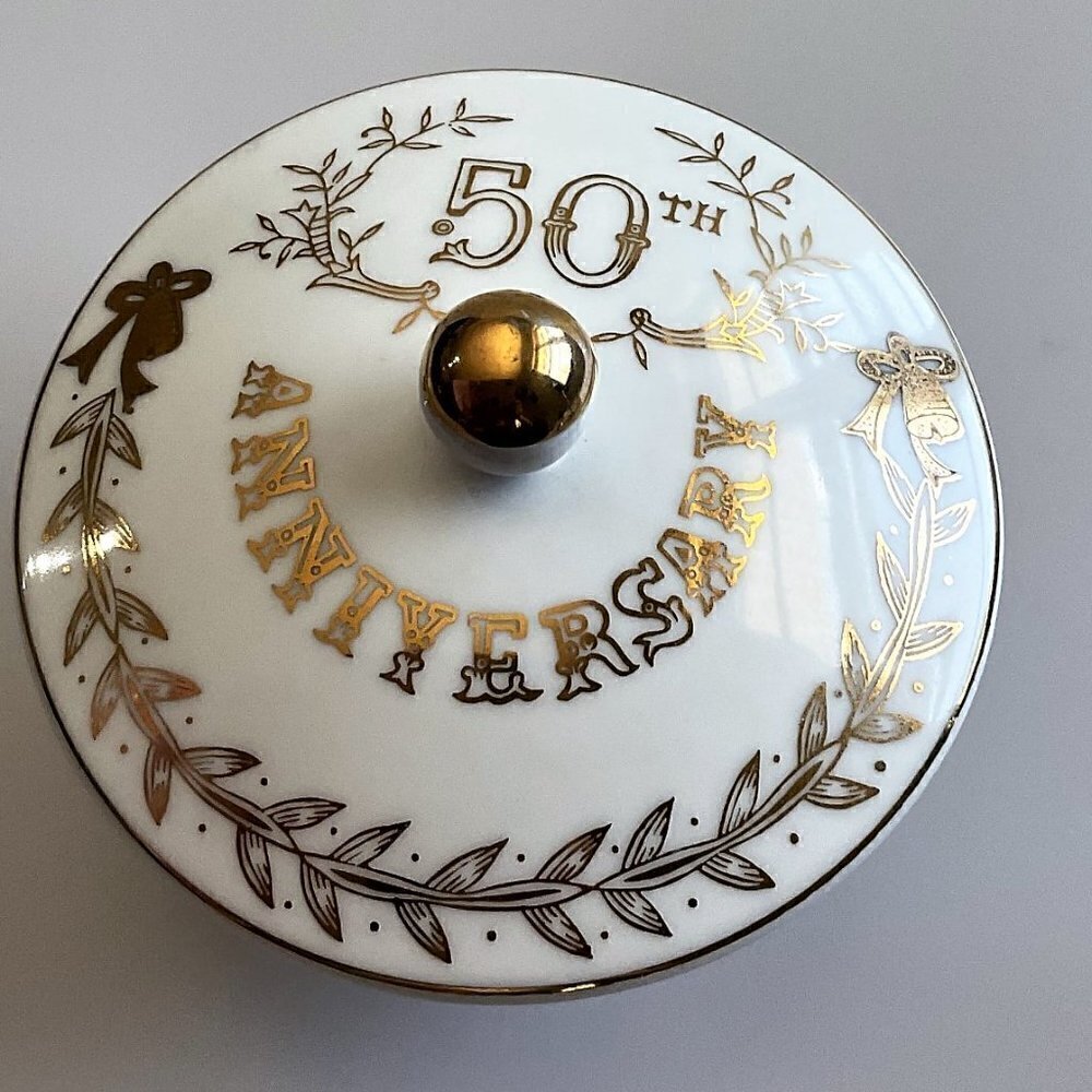 LEFTON CHINA 50TH ANNIVERSARY  COVERED FOOTED DISH -GOLD LEAF